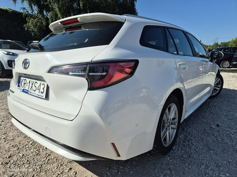 Toyota Corolla E210 2