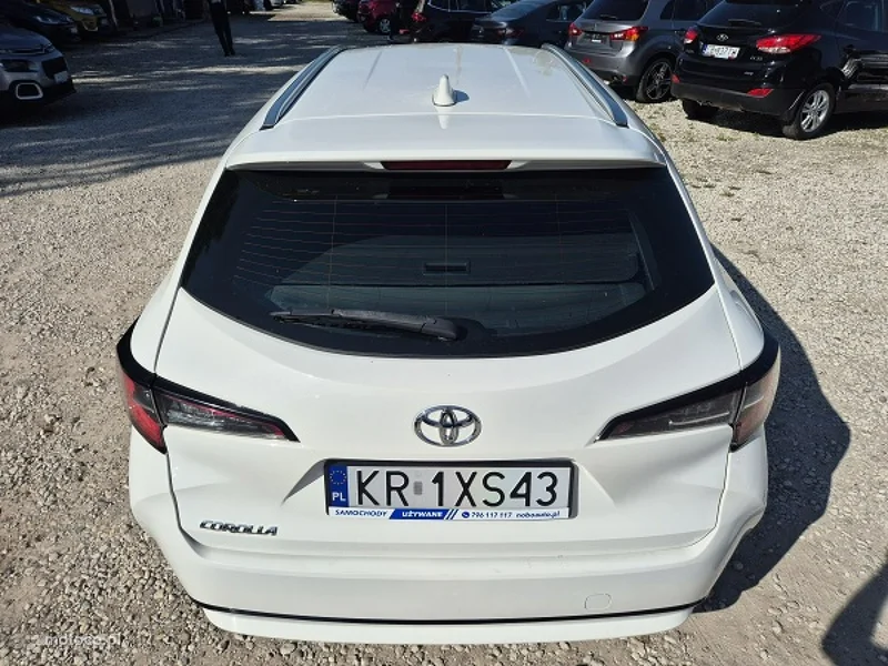 Toyota Corolla E210 14