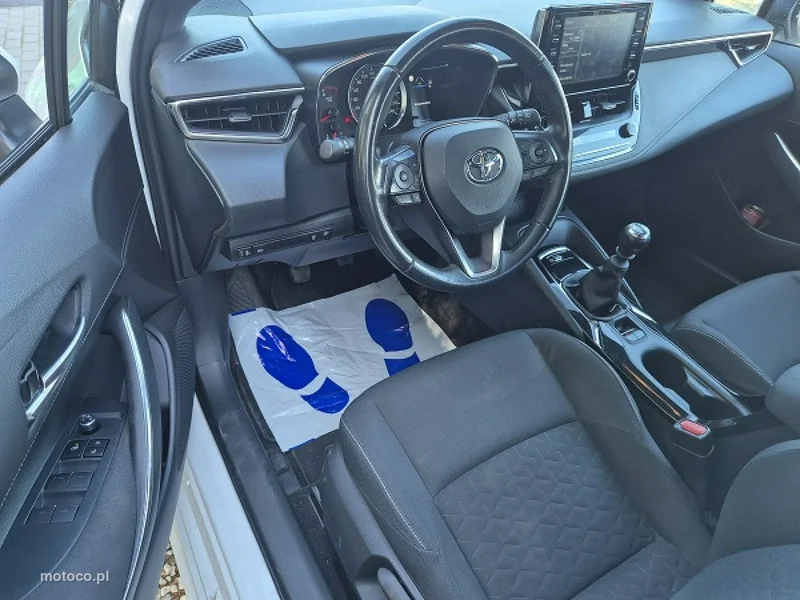 Toyota Corolla E210 17
