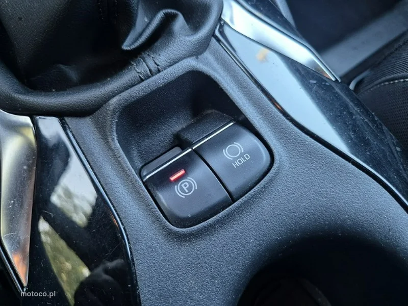Toyota Corolla E210 35