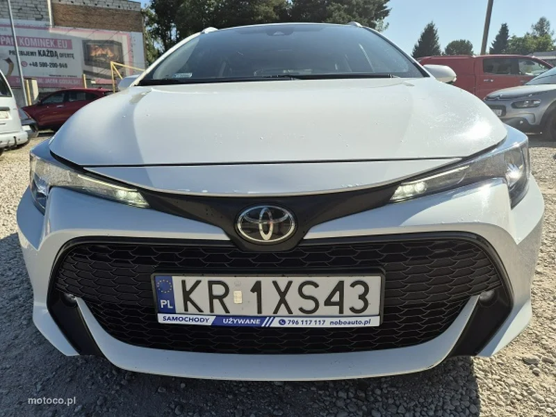 Toyota Corolla E210 6