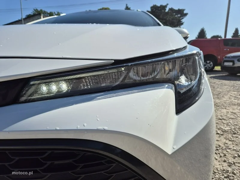 Toyota Corolla E210 7
