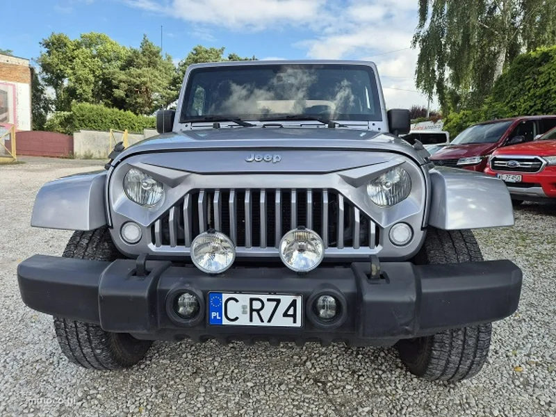 Jeep Wrangler 5