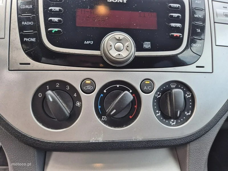 Ford Kuga I 31