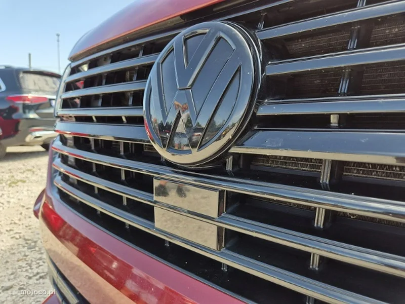 Volkswagen Multivan 9