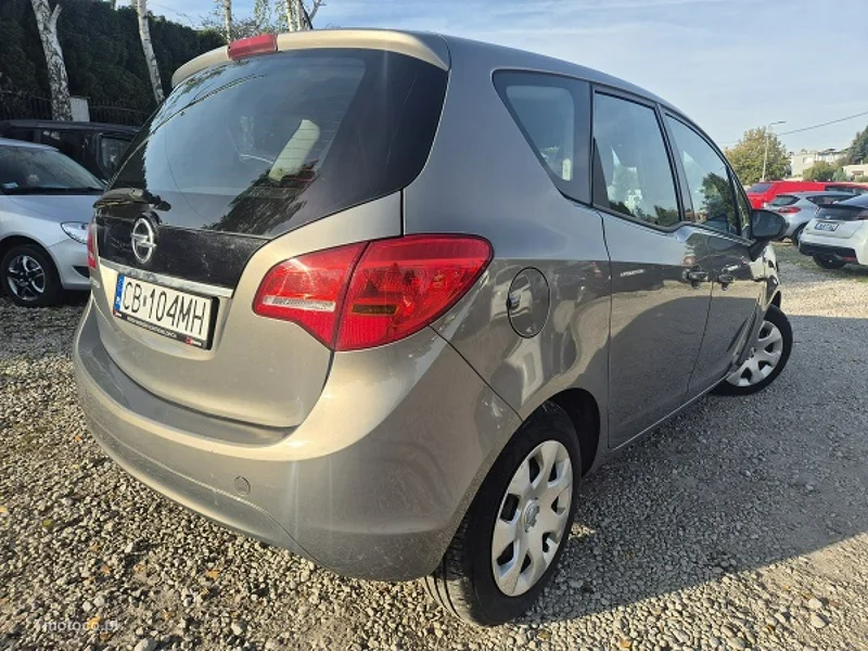 Opel Meriva B 2