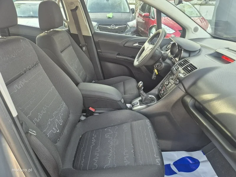 Opel Meriva B 16