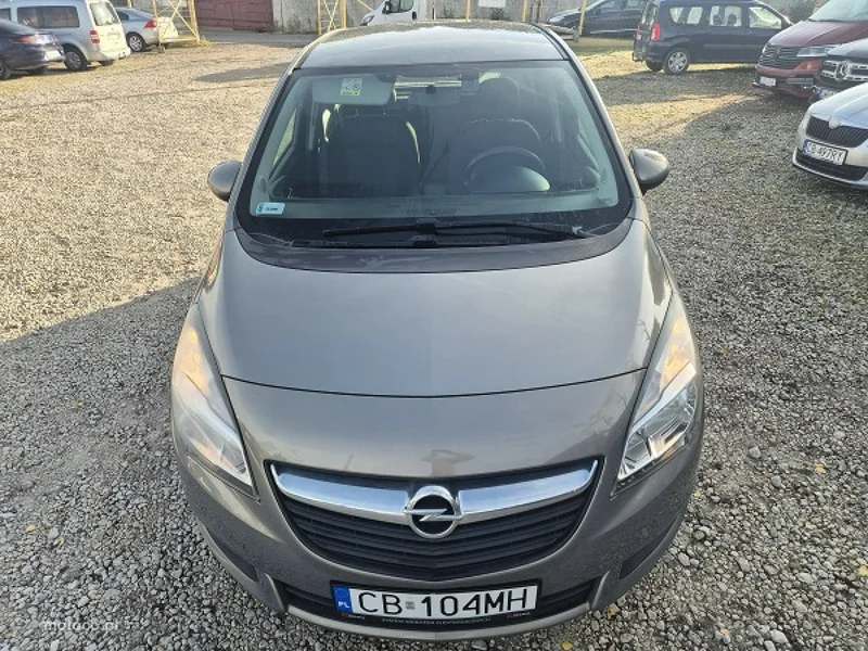 Opel Meriva B 10