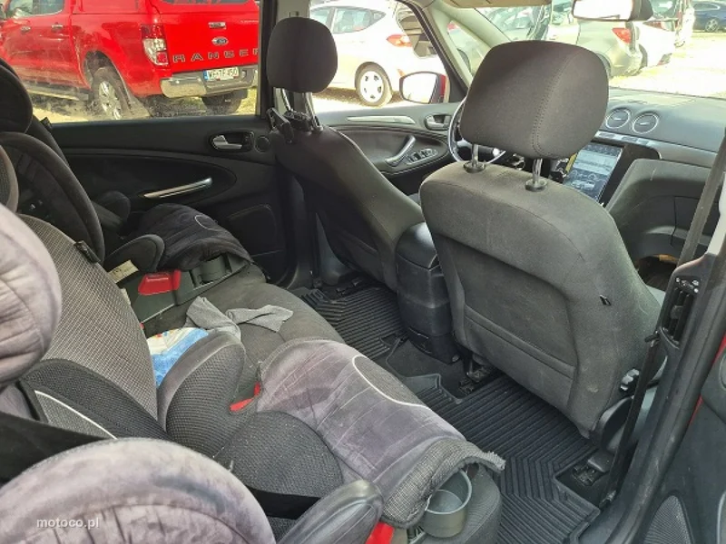 Ford S-Max I 24
