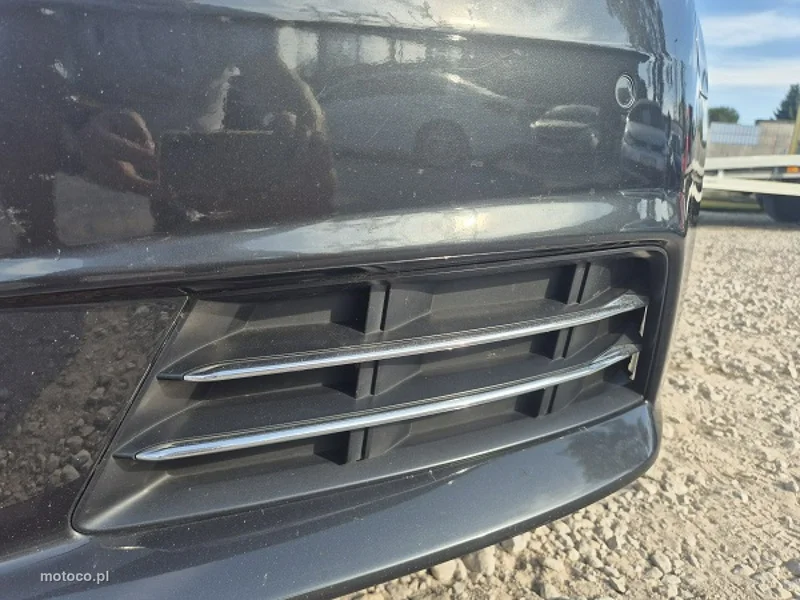 Audi A4 B9 8