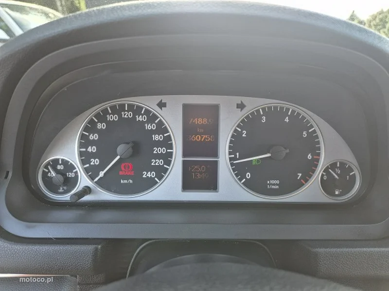 Mercedes-Benz Klasa B W245 B 200 28