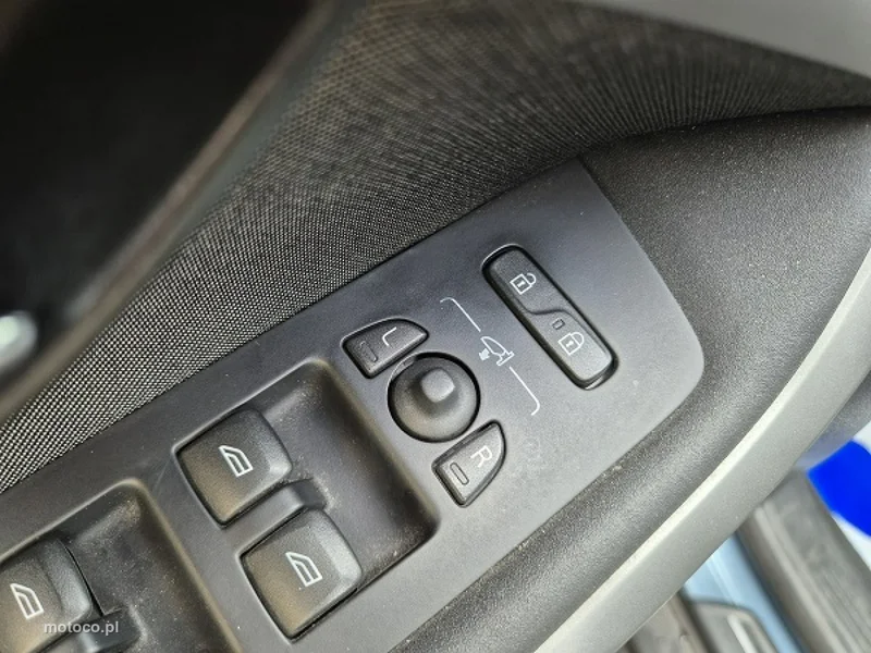 Volvo V40 Cross Country 24