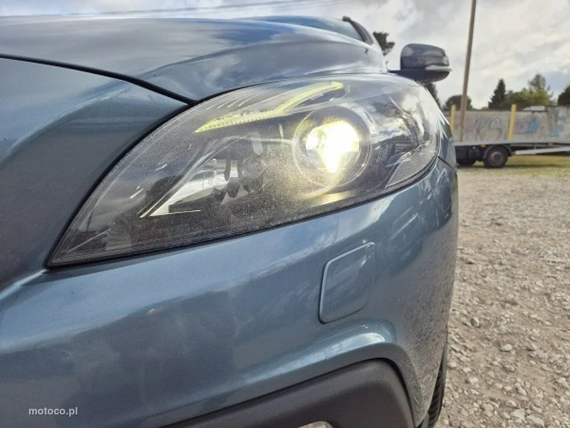 Volvo V40 Cross Country 6