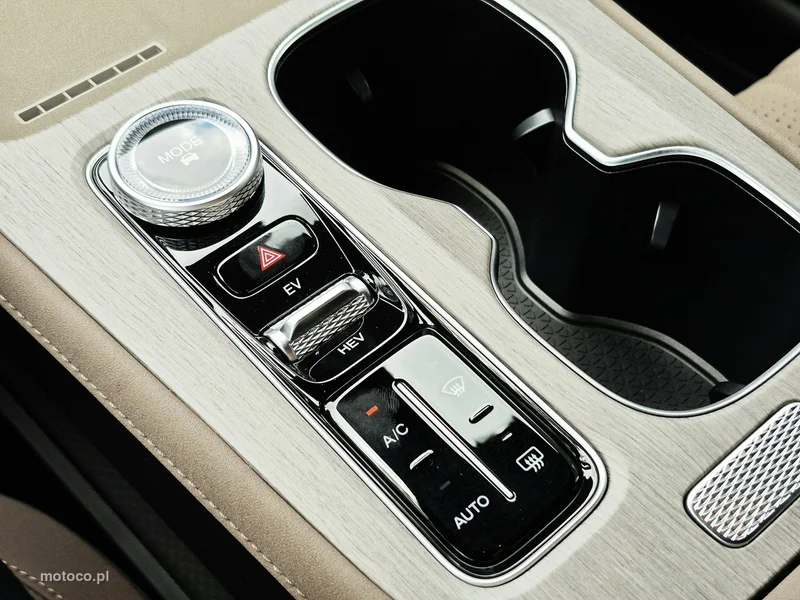 Chery Tiggo 8 37