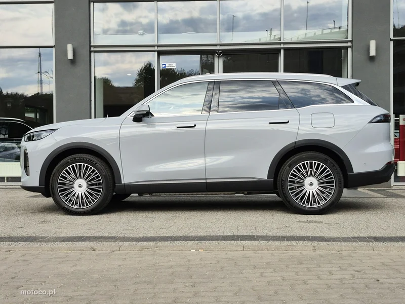 Chery Tiggo 9 6
