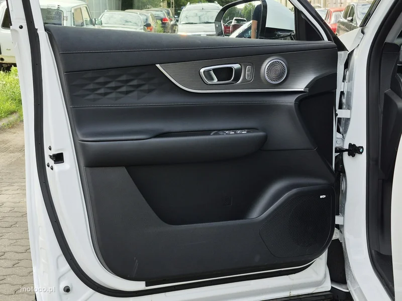 Chery Tiggo 8 15
