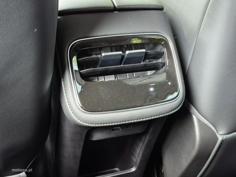 Chery Tiggo 8 26