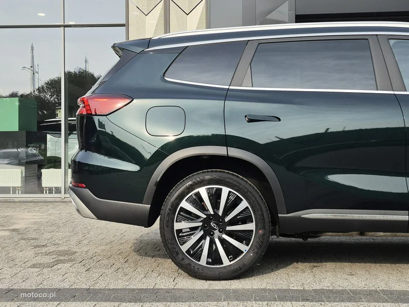 Chery Tiggo 8 7