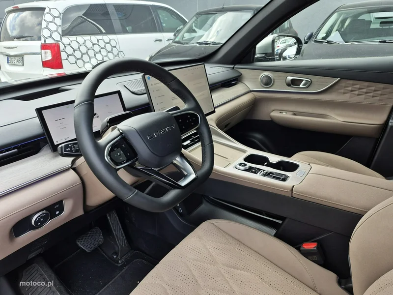 Chery Tiggo 8 21