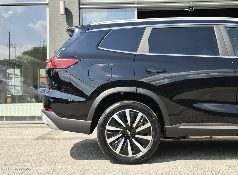 Chery Tiggo 8 7