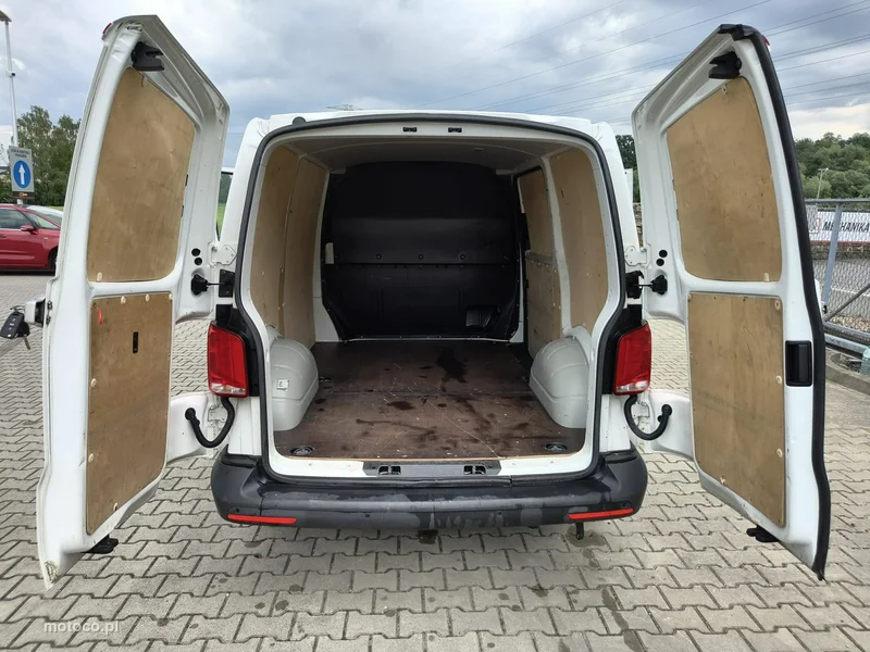 Volkswagen Transporter 22