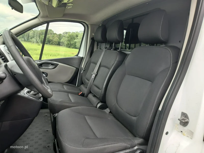 Renault Trafic 8
