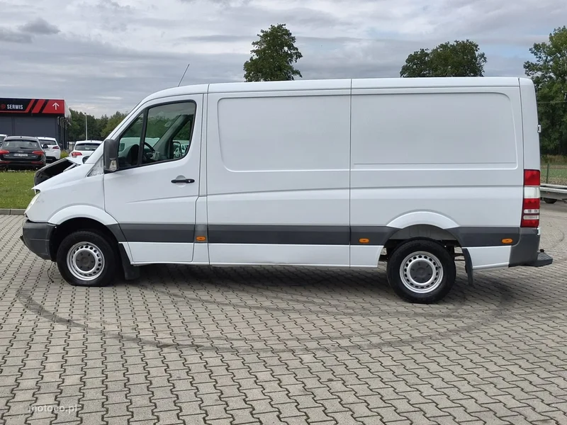 Mercedes-Benz Sprinter 4