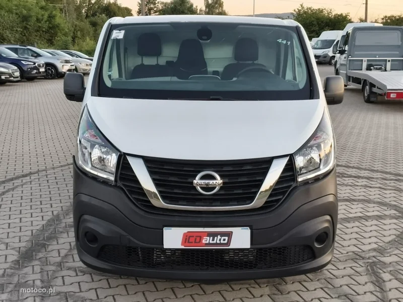 Nissan NV300 2