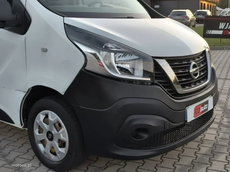 Nissan NV300 19