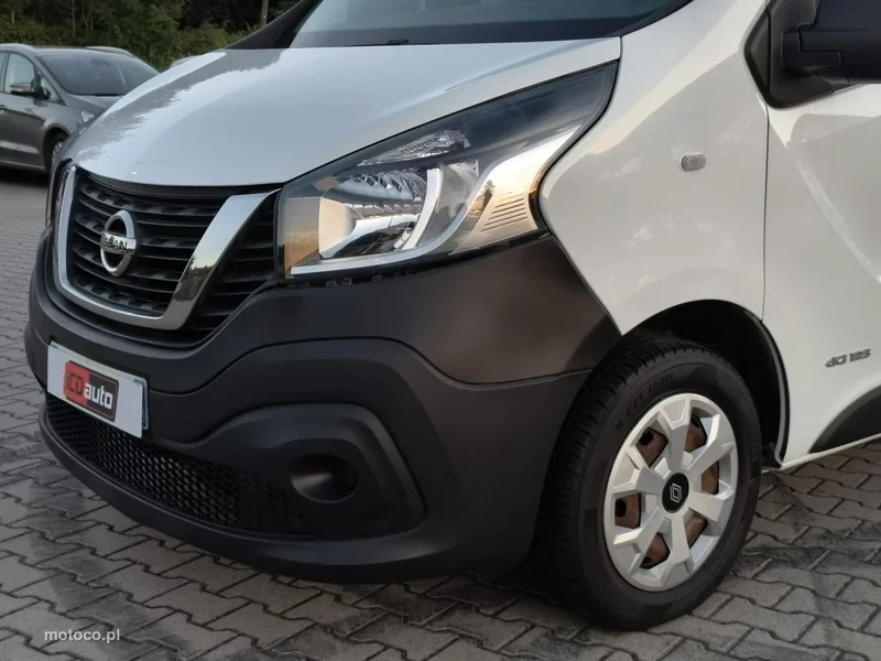 Nissan NV300 23