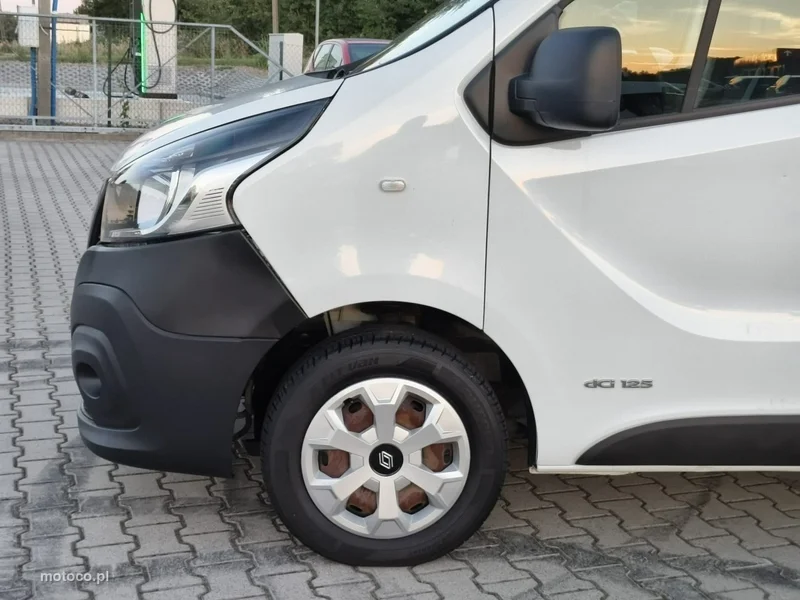 Nissan NV300 24