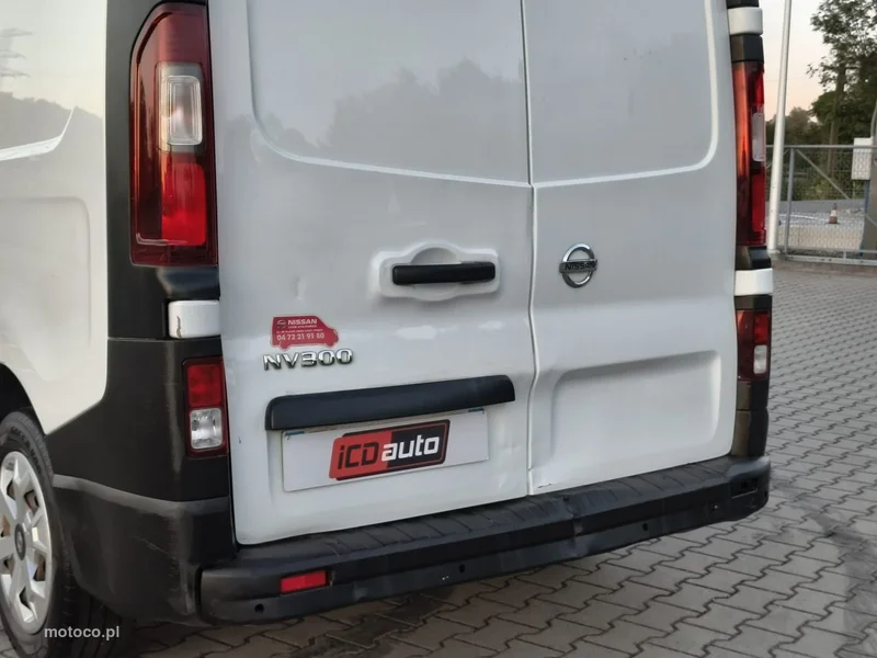 Nissan NV300 26