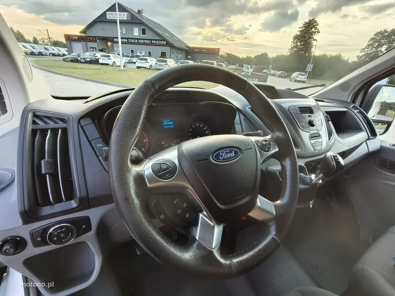 Ford Transit 11
