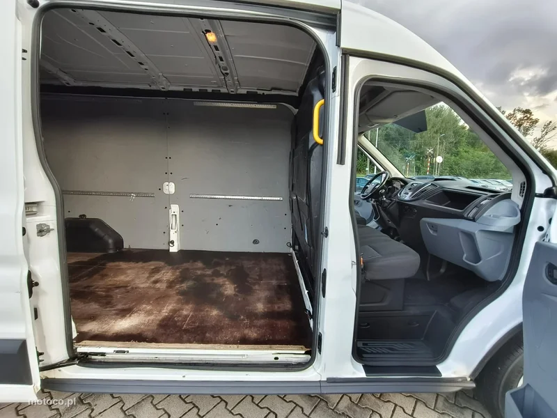 Ford Transit 14