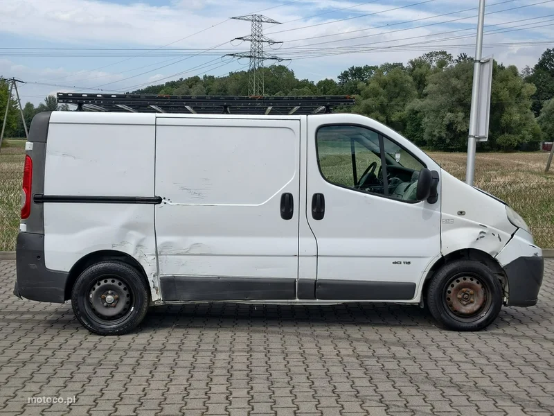 Renault Trafic 8