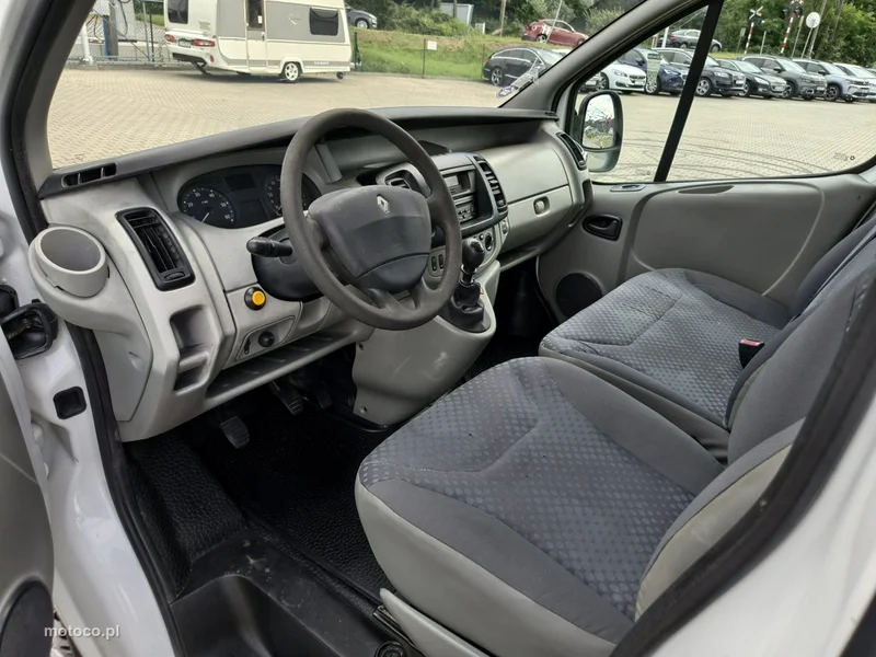 Renault Trafic 10