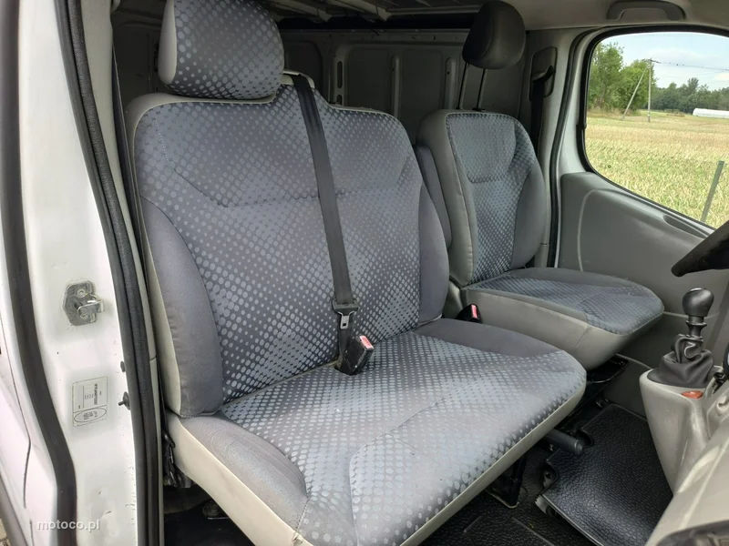 Renault Trafic 13