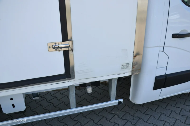 Renault Master 9
