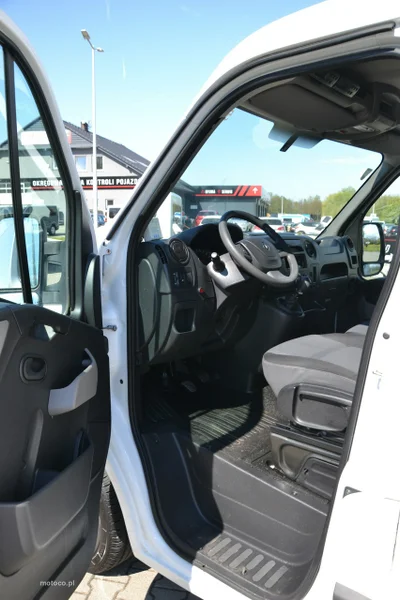 Renault Master 19