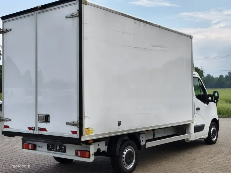 Nissan NV 400 7