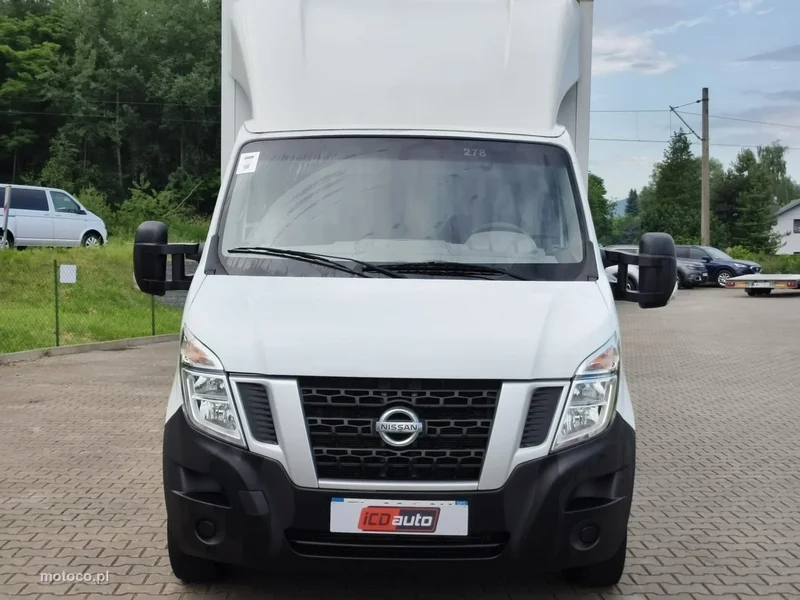 Nissan NV 400 2