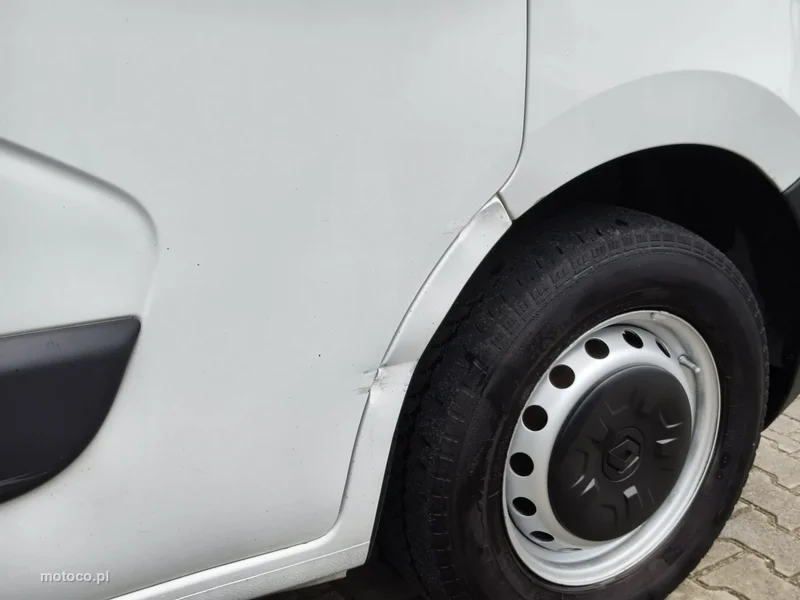 Nissan NV 400 18