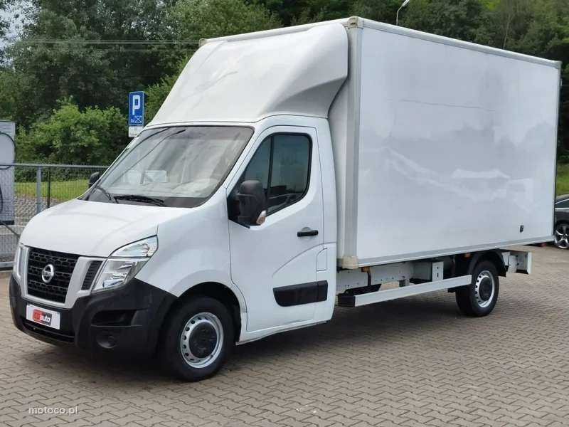 Nissan NV 400 3