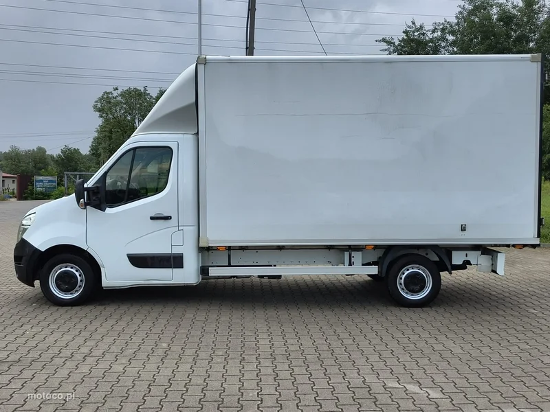 Nissan NV 400 4