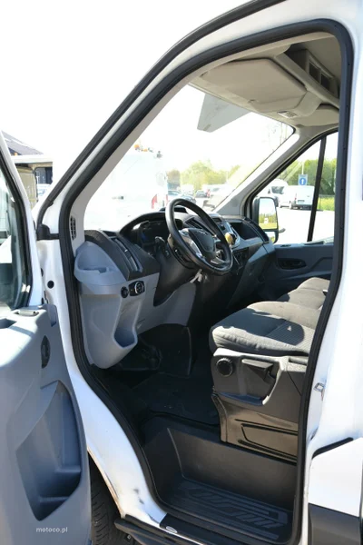 Ford Transit 14