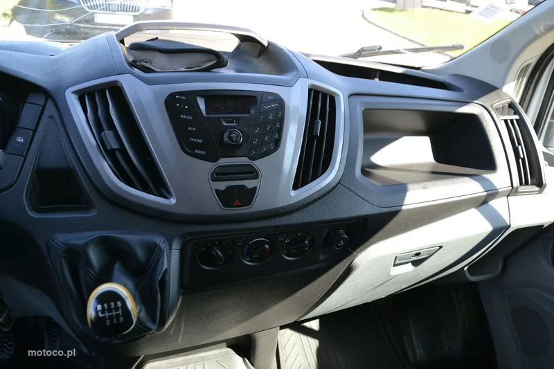 Ford Transit 16