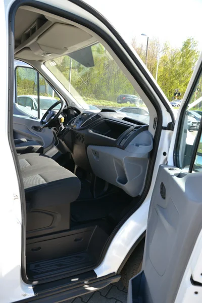 Ford Transit 18