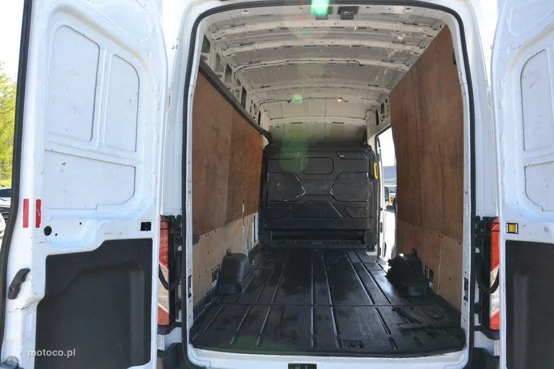 Ford Transit 19