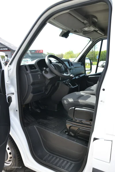 Renault Master 12