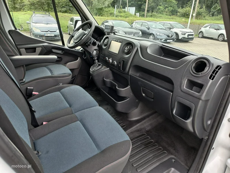 Renault Master 12